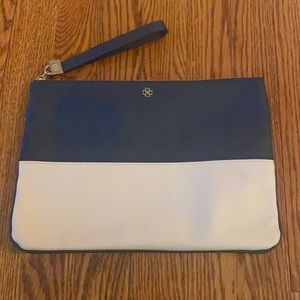 NWT Ann Taylor cream and navy wristlet